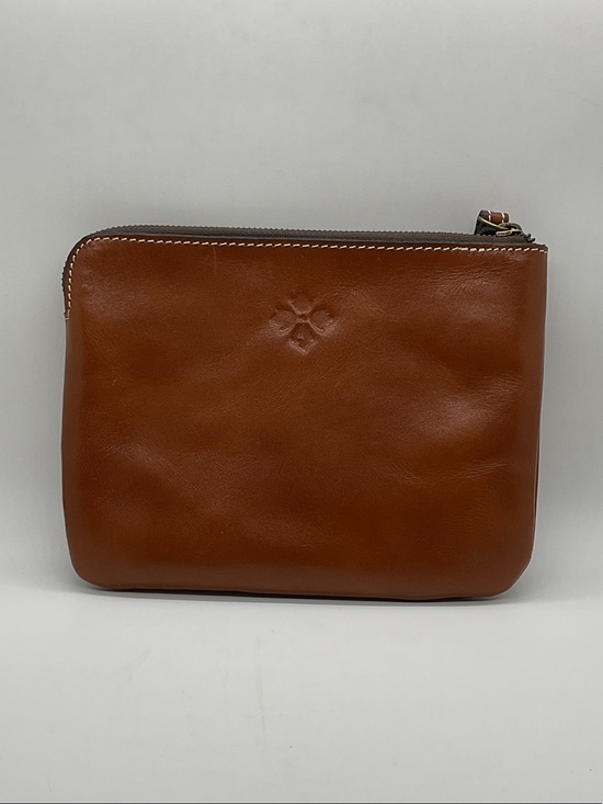 Patricia Nash Handbags - Patricia Nash Smooth Tan Leather Wristlet Clutch